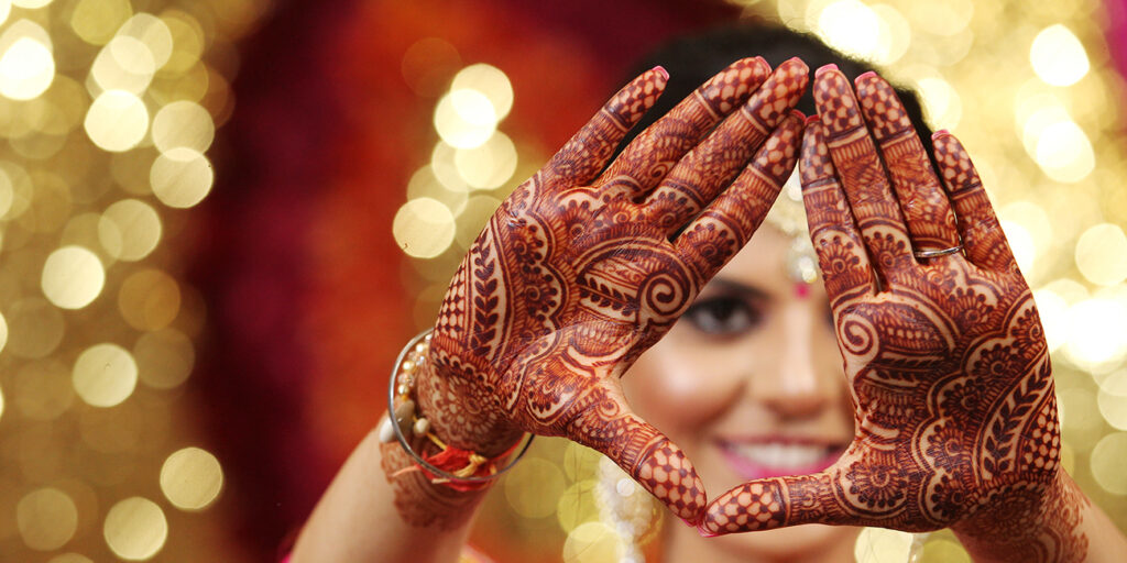 bridal-mehndi-stain-hands