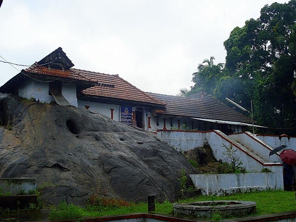 08-1410175476-mahadeva-temple