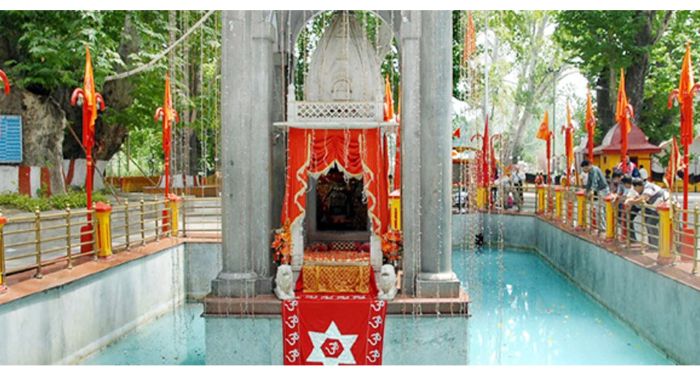 Kheer Bhawani Temple Pool